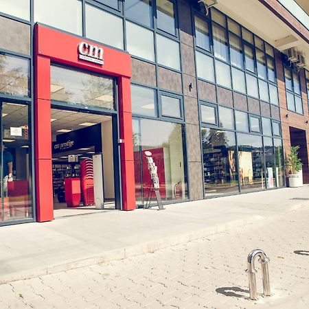 Apartmani Sl Luxury Banja Luka Exteriör bild