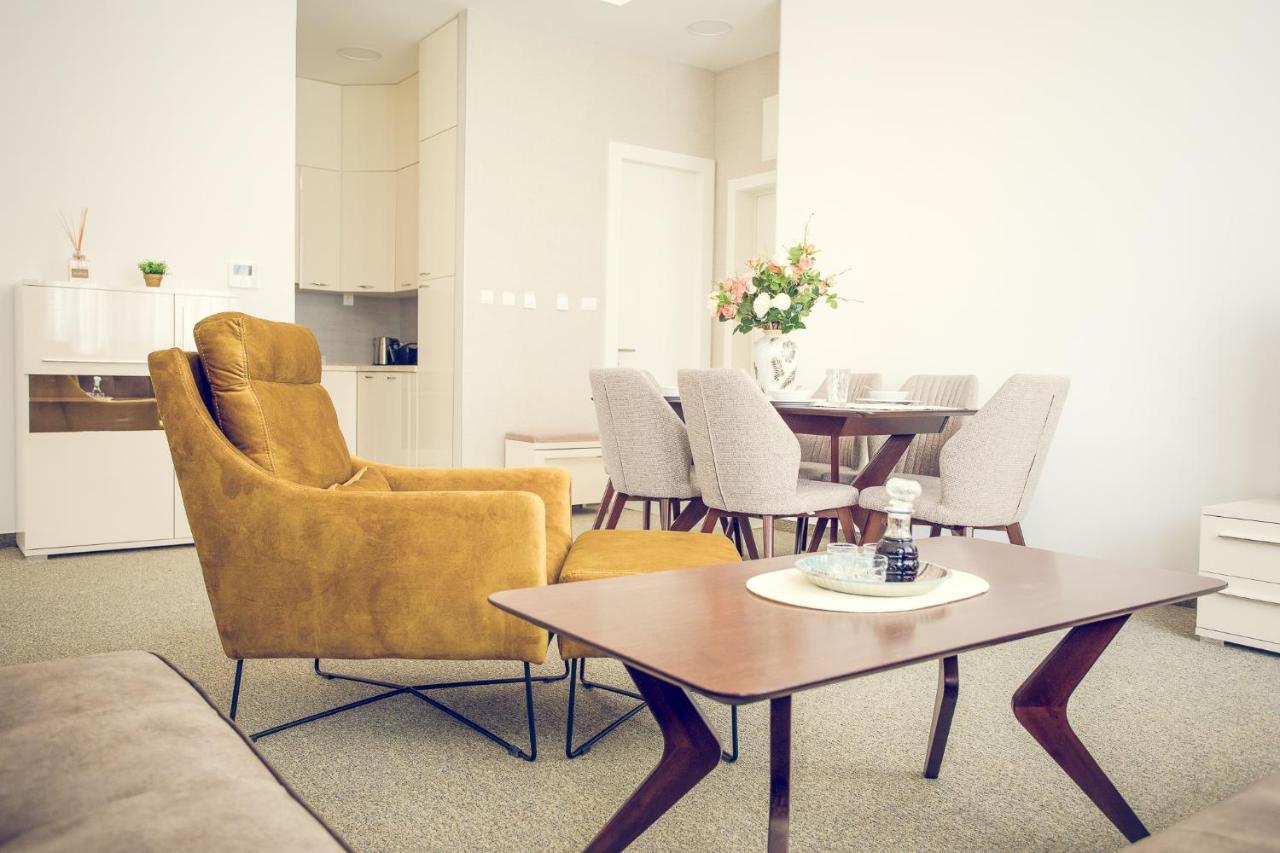 Apartmani Sl Luxury Banja Luka Exteriör bild